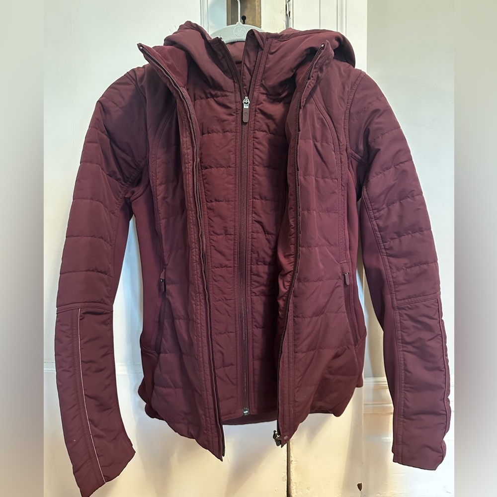 Lululemon Another Mile Jacket size 4 - Cassis